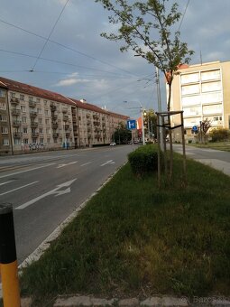 ATYPICKÝ 63M2 S LOGGIOU TEHLA PRI STAREJ RADNICI - 10