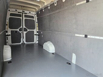 Volkswagen Crafter L4H3 2.0 TDi/140hp - 2020 - 10