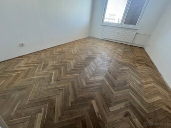 PREDAJ 3izb. byt na Nábrežnej ul., Nové Zámky - 10