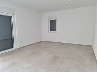CHORVÁTSKO - Pekné apartmány 350m od pláže (S1) - VODICE - 10