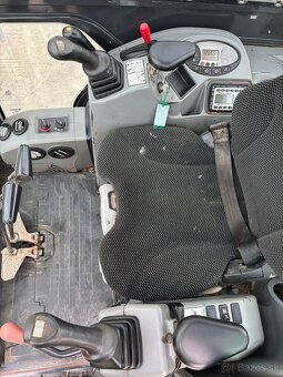 Minibager Bobcat E19 - 10