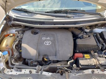 Toyota Auris 1.4D - 10