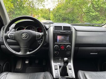 Suzuki Grand Vitara 1.9 DDiS JLX-ES - 10