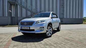Predám Toyotu RAV 4 2,2 Decat,110KW,4×4 - 10