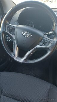 Hyundai i40 CW combi 1.7 CRDI AUTOMAT - 10
