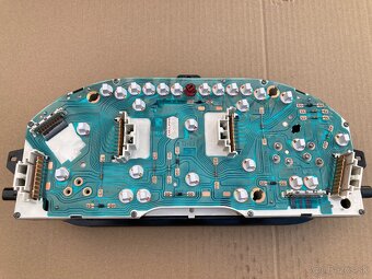 Budík/ prístrojový panel - 10