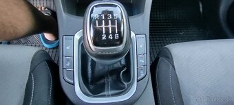 Hyundai i30 fastback 1.4 T-GDi - 10
