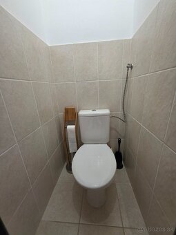 rodinný dom 135 m2+garáž 24 m2+pozemok 552 m2, Nová Dubnica - 10