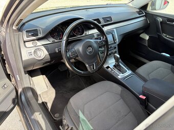 VW Passat 1.6 TDI DSG - 10