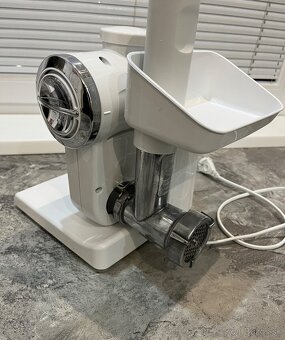 Bosch MUM 48CR1/05 kuchynský robot - 10