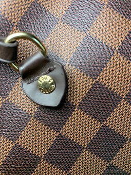 Louis Vuitton - 10