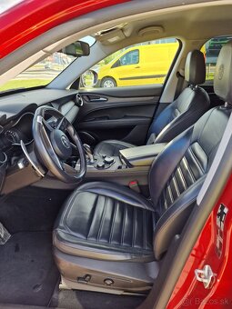 ALFA Romeo Stelvio / Benzín / 280PS / 14000,- EUR bez DPH - 10