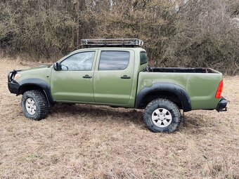 Toyota Hilux - 10