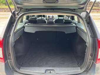 Dacia Logan MCV 0.9TCe Stepway - 10