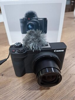 Canon Powershot V1 - 10