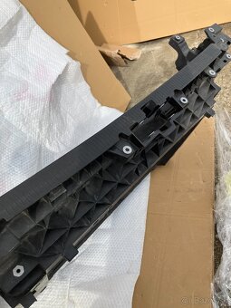 chladicova stena seat ateca predni celo - 10