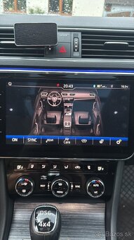 Škoda Superb Premium 2.0TDI 140KW 4x4 - 10
