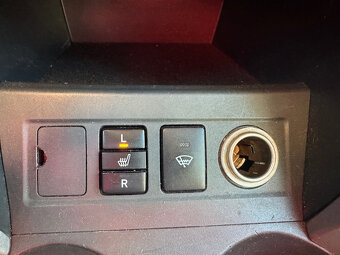 Toyota RAV4 2.2 D-4D AKONTACIA OD 0% - 10