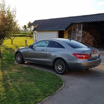 Mercedes E 250 CDI C207 coupe - 10