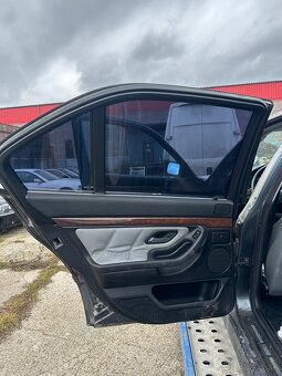 Rozpredam BMW e38 725tds - 10