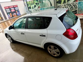 KIA Ceed 2009 1.4 77Kw - 10