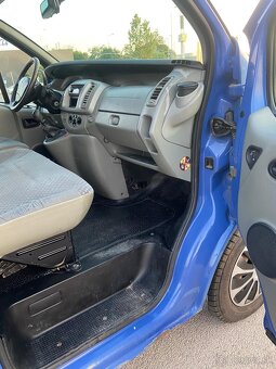 Renault Trafic 2.0DCi - 10