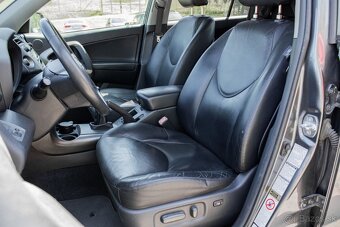Toyota RAV4 2.2l D-4D 150 Lux - 10