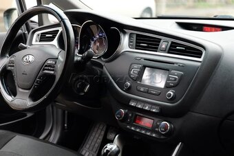 KIA Cee’d Sporty Wagon Combi 66kw Manuál - 10