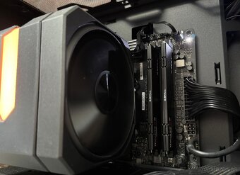Ryzen 9 7900X3D\48GB\RTX 4070\SSD\850W Zdroj - 10
