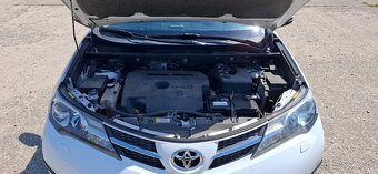 Predám Toyota RAV4 2.2 l D-4D Active 2015 vo výbernom stave - 10