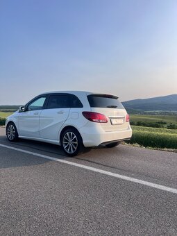 Mercedes- Benz B 200D - 10