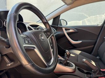OPEL ASTRA ST, 1,4i, BENZÍN,MANUÁL,LEN 123 046 KM,6/2012, SK - 10