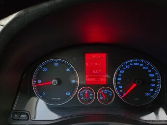 Predam Volkswagen Golf Bluemotion 1.9 TDI 77 Kw Rok 2009 - 10