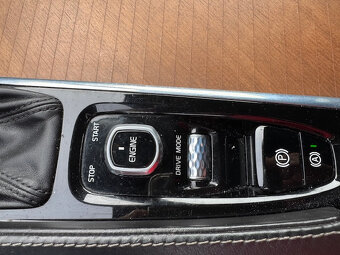 Volvo XC90 D5 235k Drive-E Inscription 7m AWD A/T - 10