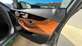 Mercedes C trieda Mercedes-AMG C 63 S A/T - 10