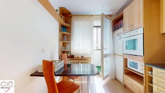 Z vchodu rovno do školy, na predaj praktický 3 izbový byt, A - 10