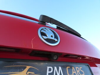 Škoda Octavia Combi 2.0 TDI DPF RS - 10