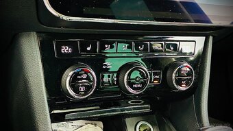 Predám Škoda Superb 3 Combi 2.0 TDI Style DSG - 10