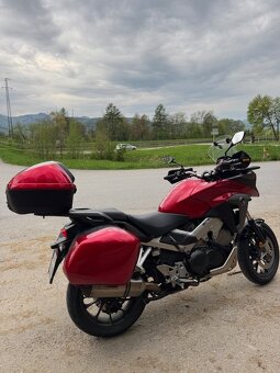 Honda VFR 800X Crossrunner - 10