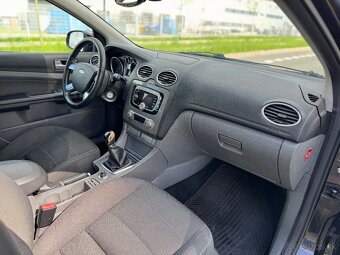 Ford Focus 1.6Tdci GHIA - 10