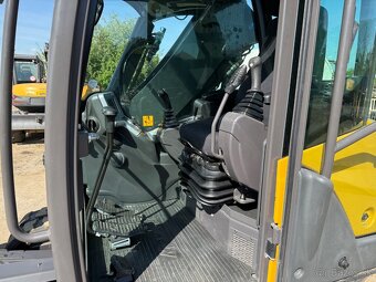 MECALAC 8MCR - NEW model, 1640 Mth, velmi dobrý stav - 10