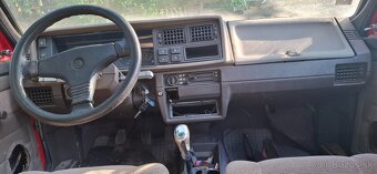 Predám Škoda favorit 136l 1990 46kw - 10
