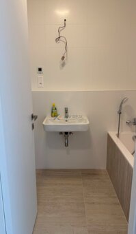 Na prenájom  2 izbový byt v Petržalke - 10