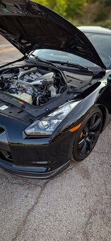 Nissan GTR - 10