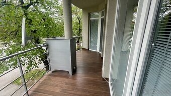 Priestranný 3-izbový byt 83,2 m² v centre Levíc na predaj - 10