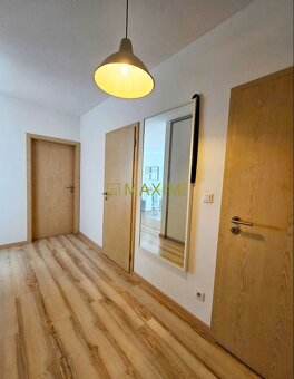 Ponúkame na predaj priestranný 2-izbový byt na Martinčekovej - 10