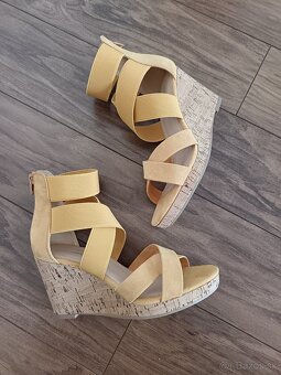 Dámske sandále - 10