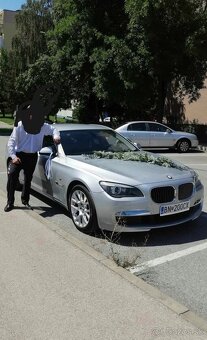 BMW 750i - 10