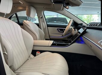 Mercedes-Benz S450 - 10