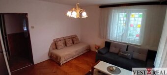 Na predaj tehlový rodinný dom 3+1 s garážou a predzáhradkou - 10